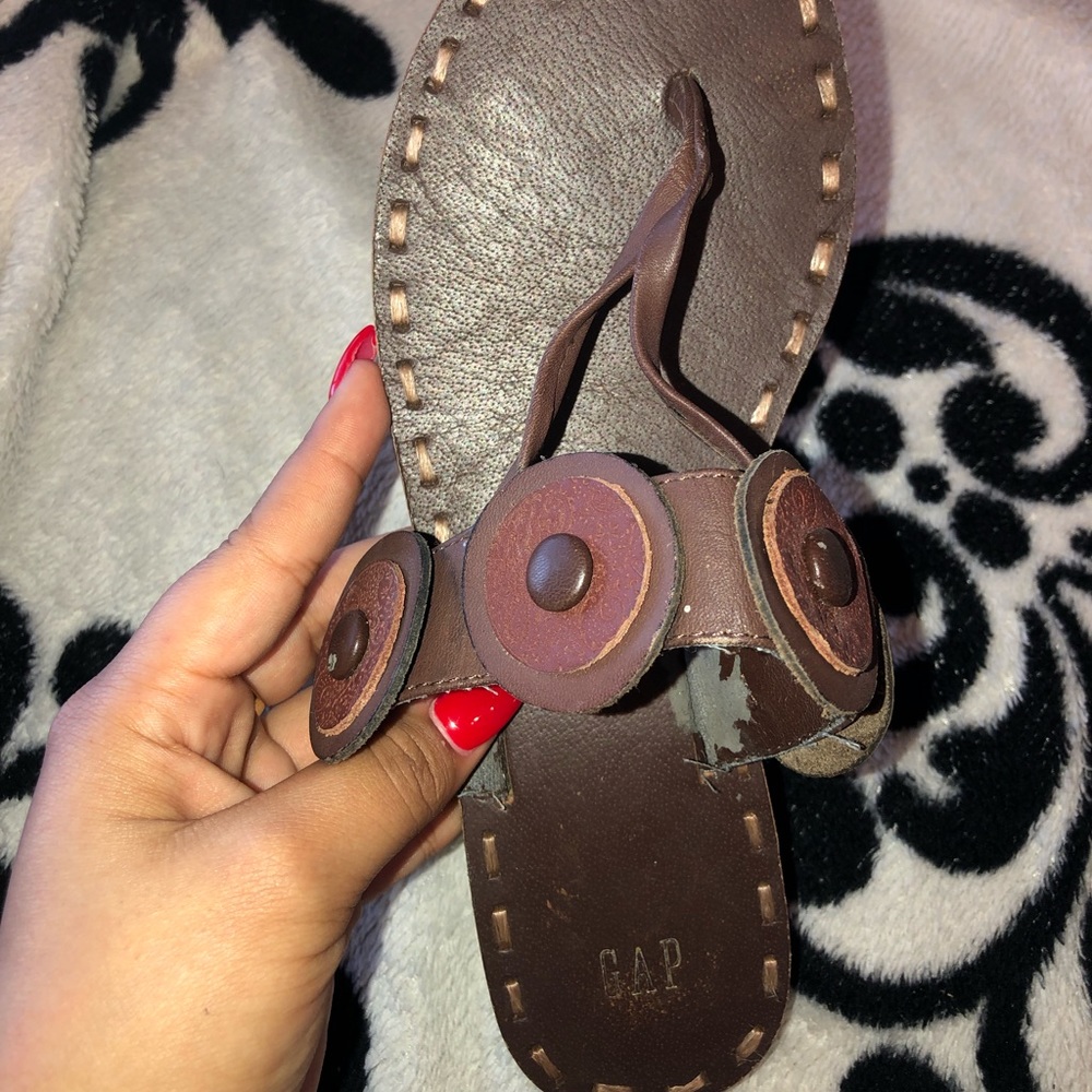 Gap sandals